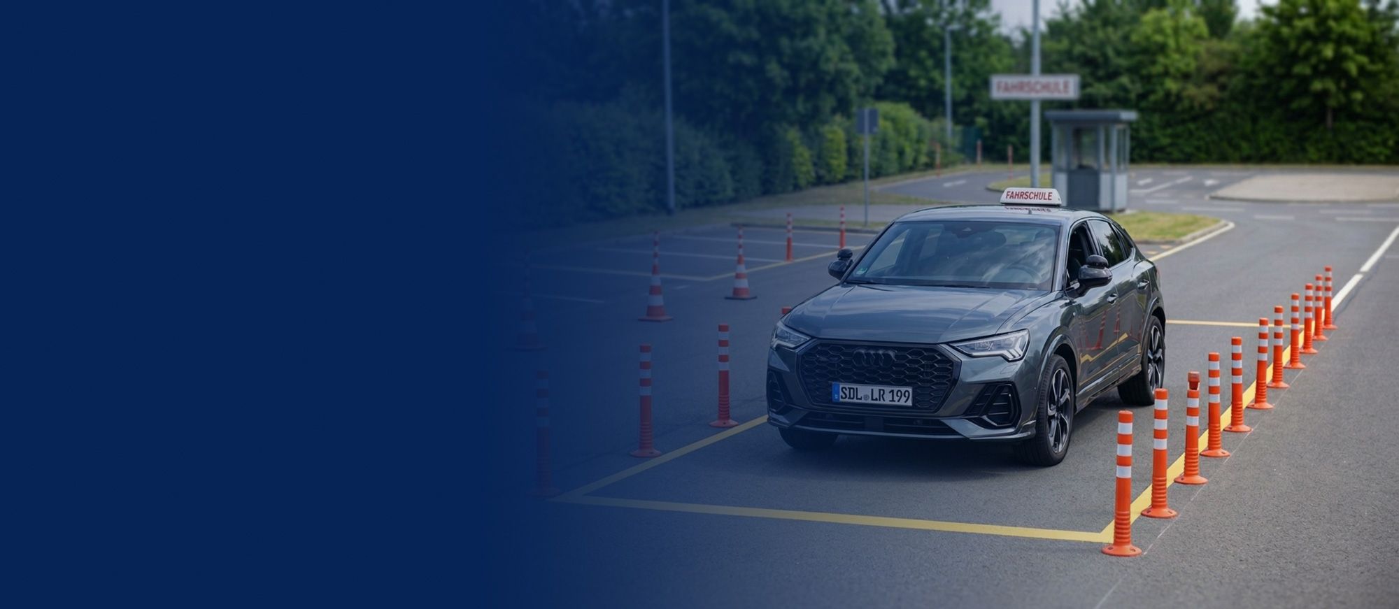 Fahrschuhlauto auf einer Teststrecke